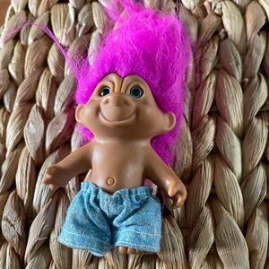 Vintage Treasure Trolls Pink hair and skater outfit